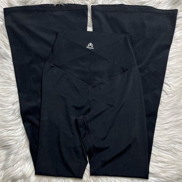 Sunzel Flare Athletic Pants Black Size Medium - Picture 1 of 4